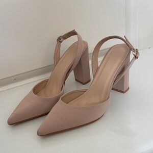 Elegant Pinkish/Nude Block Heel Pumps